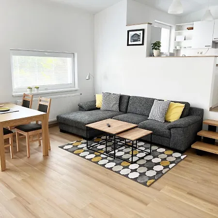 Old Town Apartment Piest'any